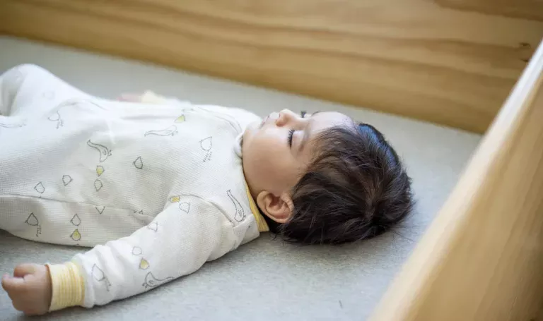 4 aylık bebek uyku düzeni
