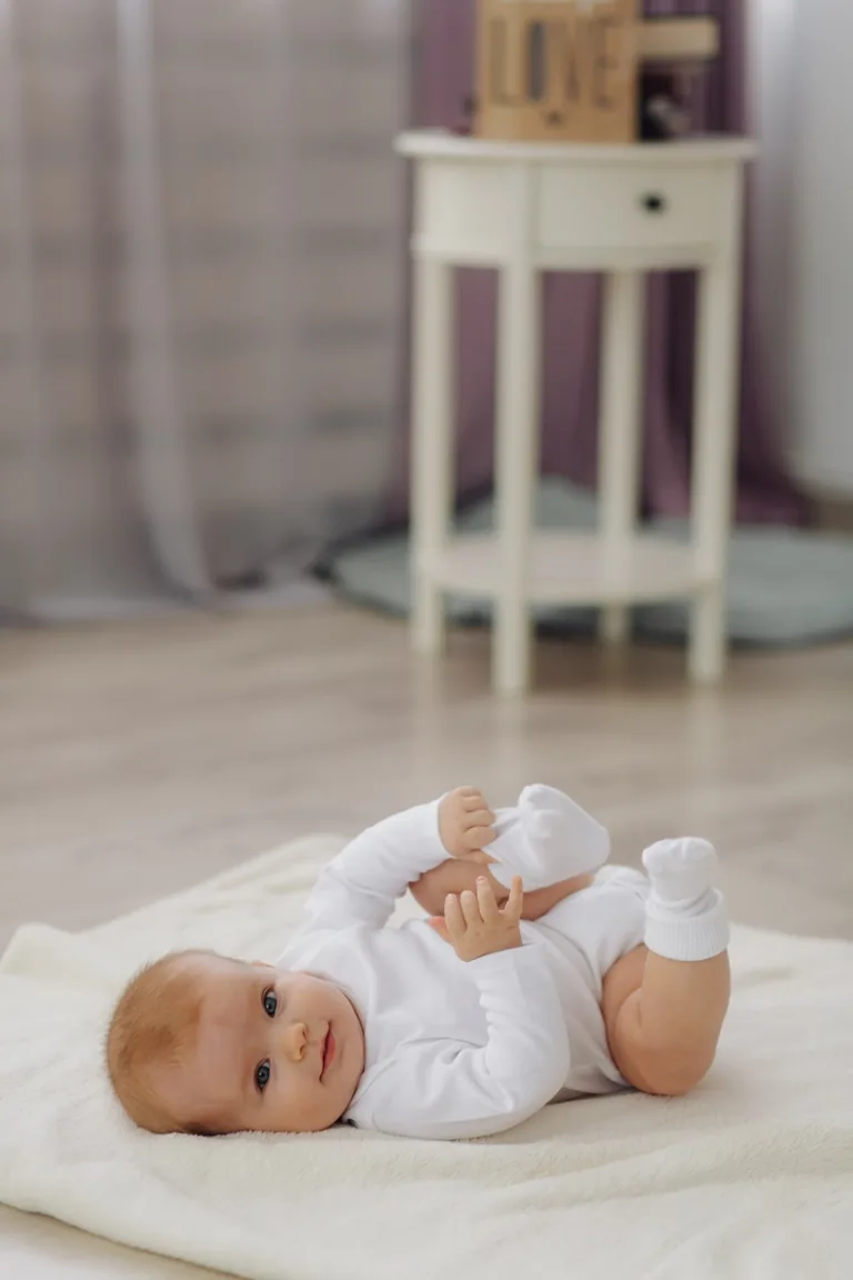 2 aylık bebek gelişim aşamaları