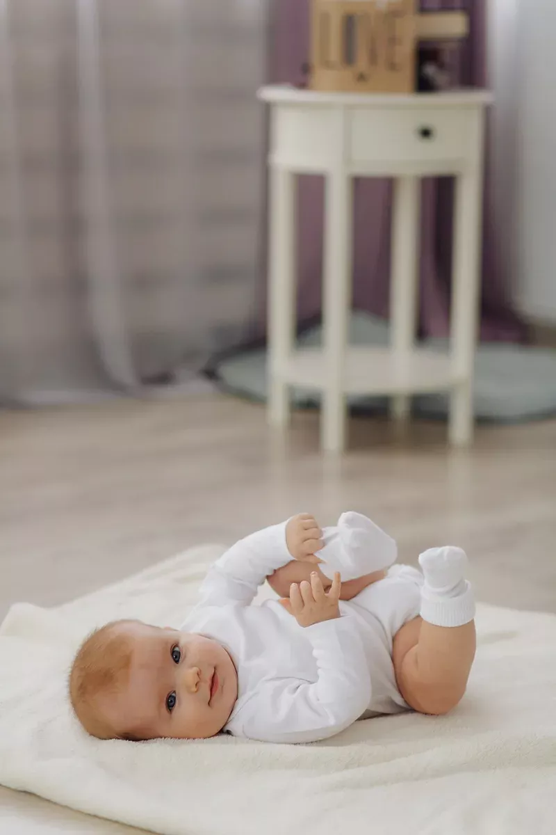 2 aylık bebek gelişim aşamaları